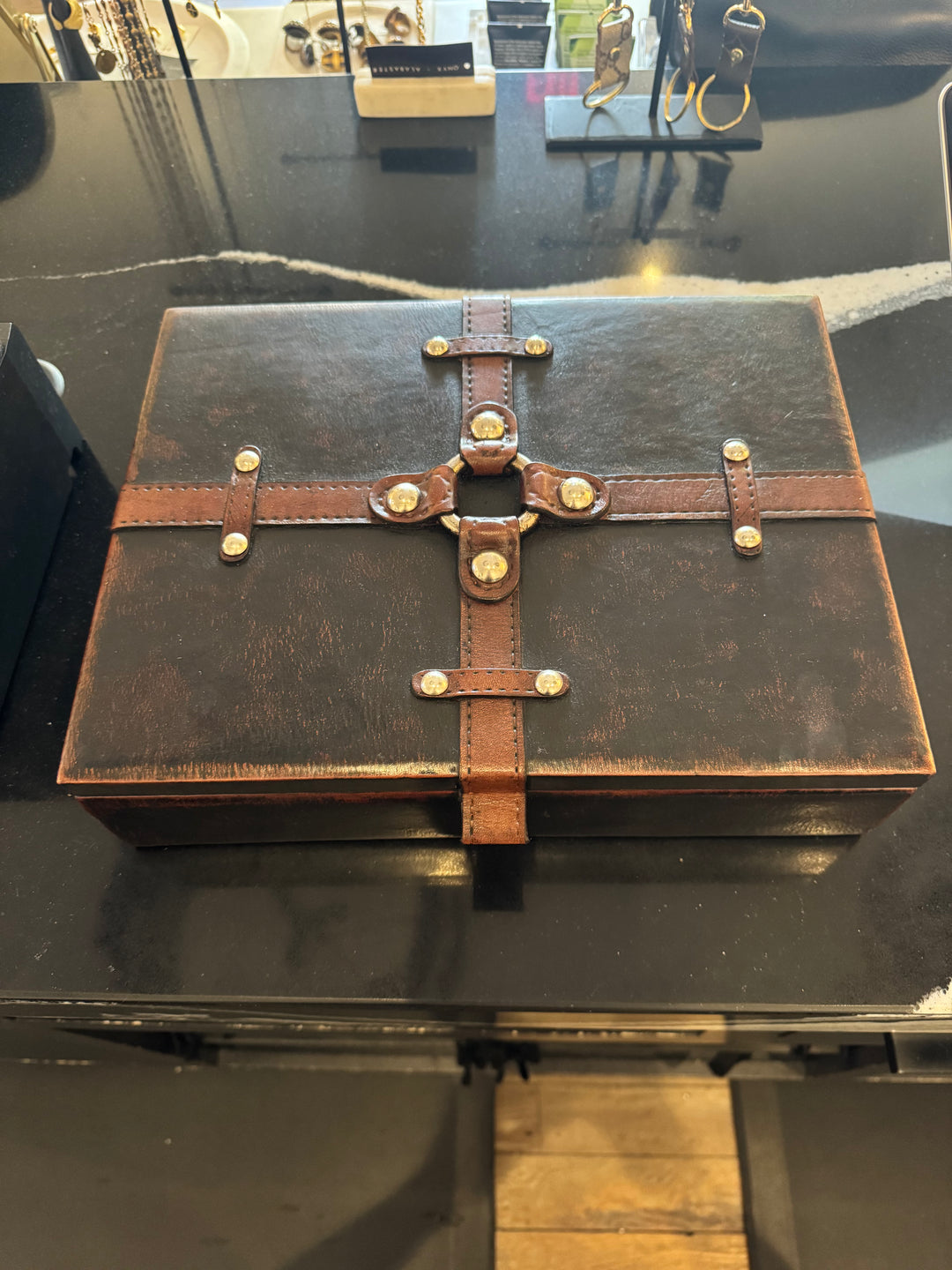 Leather Box W/ Straps  | Peru