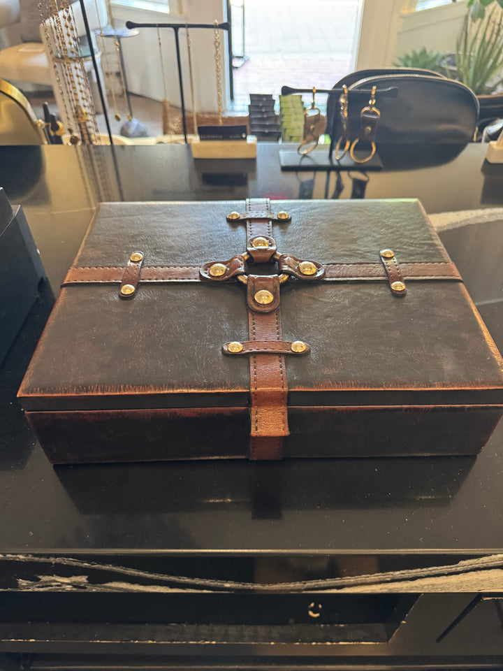 Leather Box W/ Straps  | Peru
