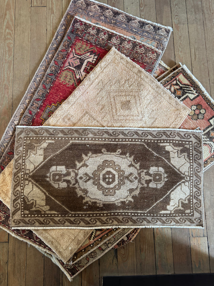 Yastiks | Antique Rugs