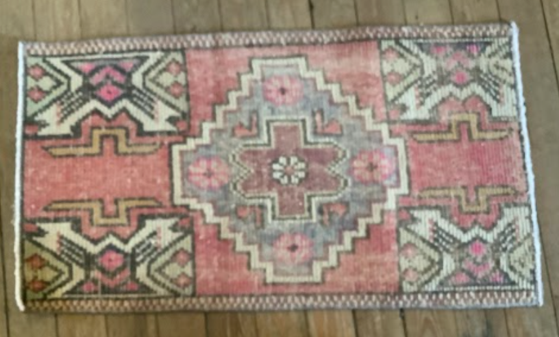 Eloise Vintage Rug | 35" X 19"