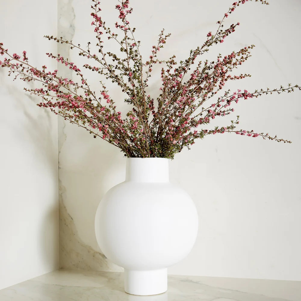 Lita Vase | White